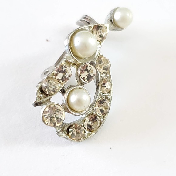 Vintage | Classy Pearl Crystal Pin - Picture 2 of 5
